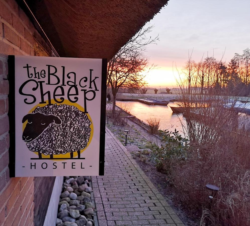 The Black Sheep Hostel Giethoorn Exterior photo